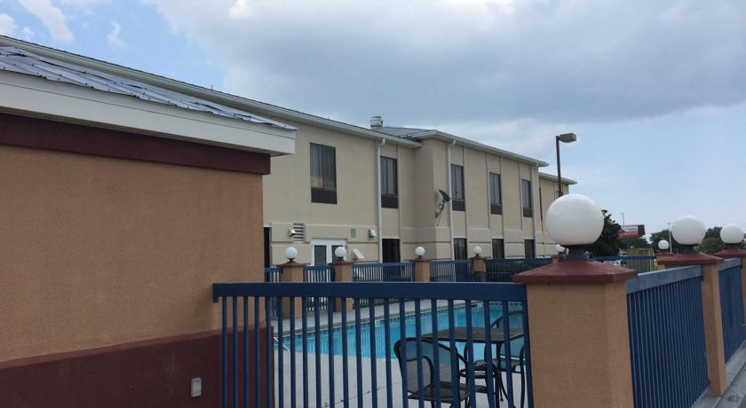 Luxury Suites Pensacola Buitenkant foto